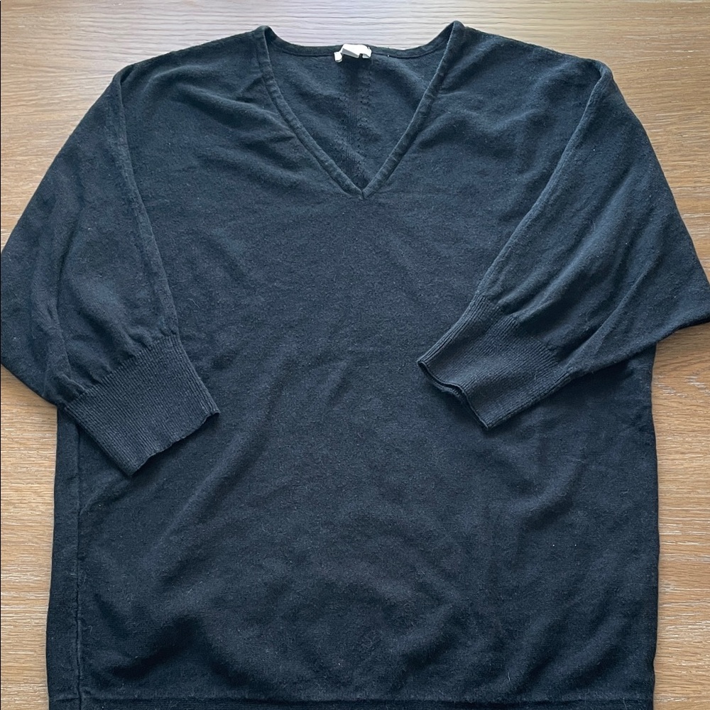 J. Jill women’s  V-Neck Sweater. Short sleeve